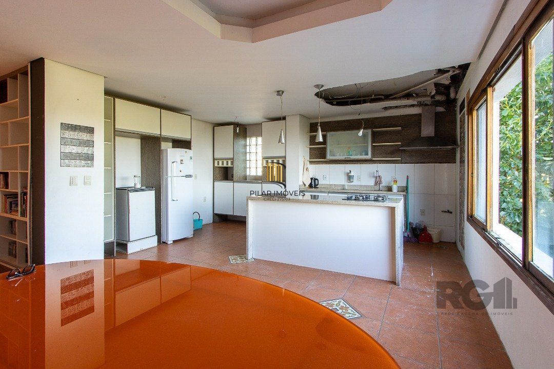 Casa para Venda - 380m², 4 dormitórios, sendo 1 suites, 4 vagas - Vila Assunção