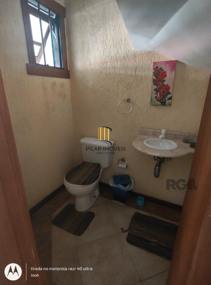 Casa 3 dormitórios no bairro Hípica