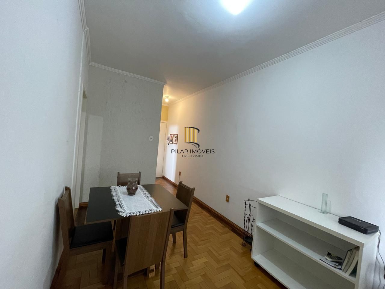 Apartamento de 01 dormitório, semimobiliado, bairro Praia de Belas, em Porto Alegre com 45,19m2!