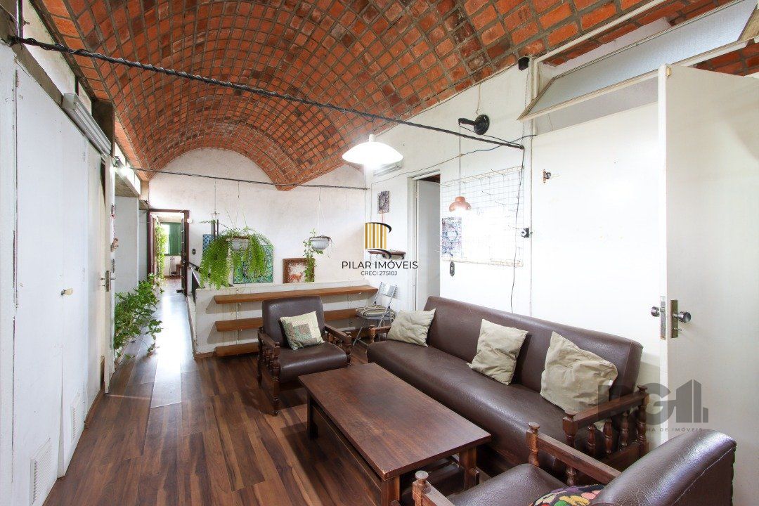 Casa para Venda - 393m², 4 dormitórios, sendo 2 suites, 4 vagas - Ipanema