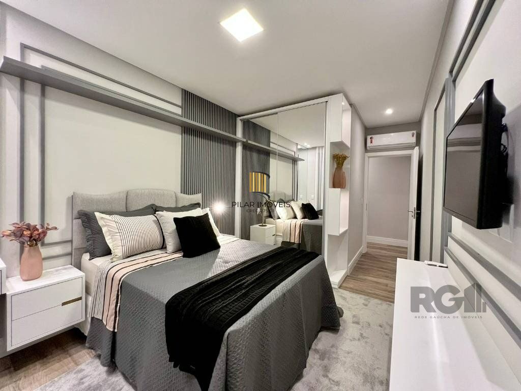 Casa térrea no Condomínio Velas da Marina com 4 suítes, piscina e 243m² privativos