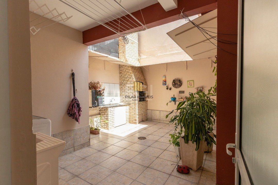 Sobrado para Venda - 150m², 3 dormitórios, sendo 1 suites, 1 vaga - Morro Santana