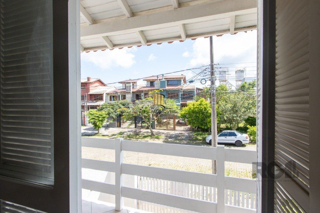 Sobrado novo,  4 quartos (1 suite), 440m² privativos - Bairro Guarujá