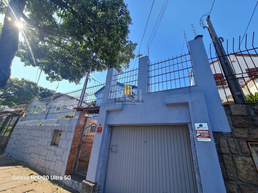 Casa 3 dormitórios no bairro Nonoai