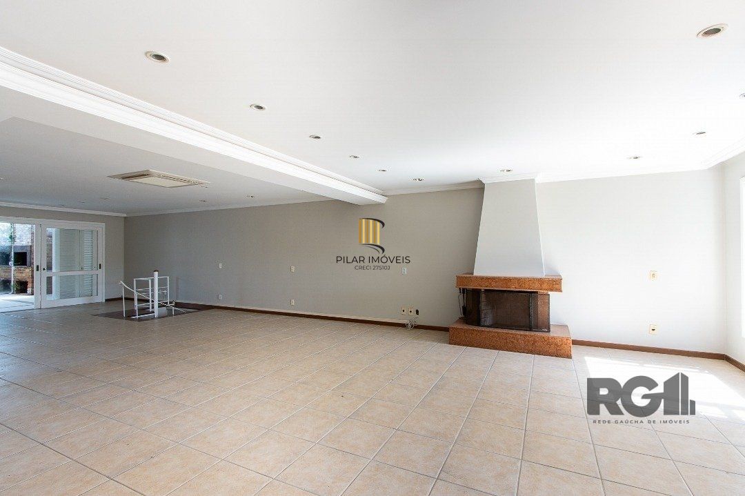 BELO SOBRADO, 3 QUARTOS, 1 SUITE, PISCINA, 320m² PRIVATIVOS - TRISTEZA