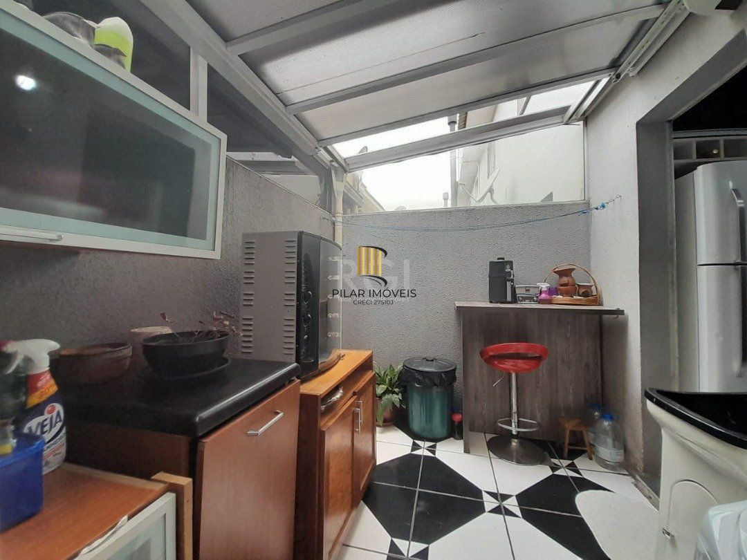 CASA EM CONDOMÍNIO COM 3 DORMITÓRIOS NA HÍPICA