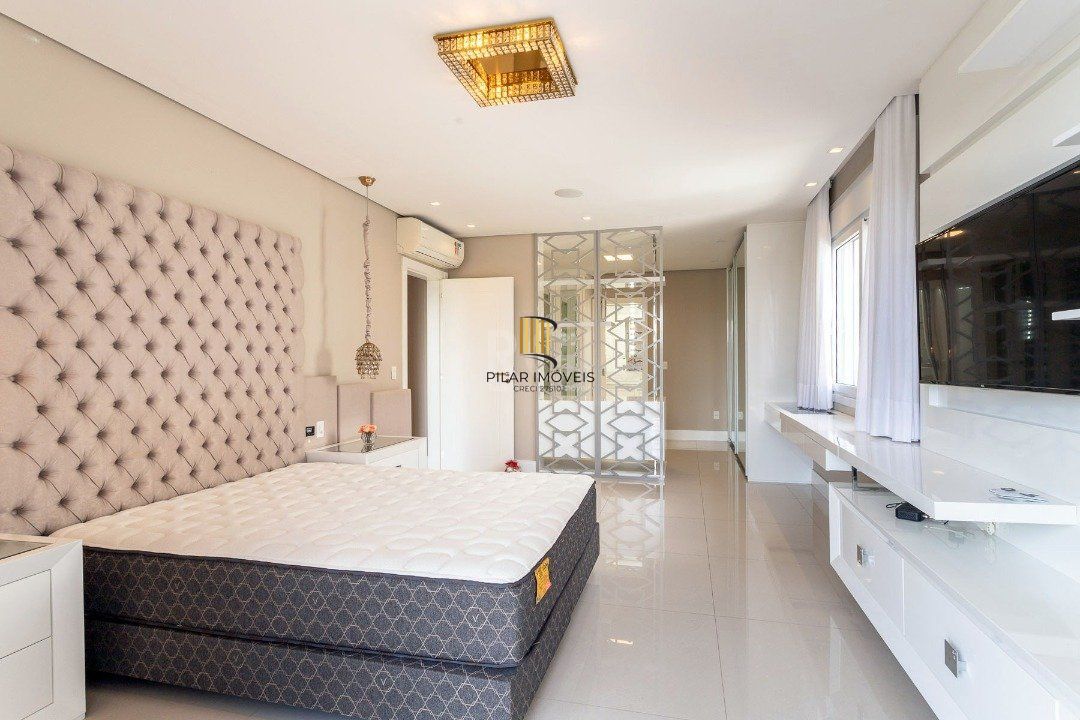 Casa Condominio para Venda - 519m², 4 dormitórios, sendo 4 suites, 2 vagas - Sans Souci