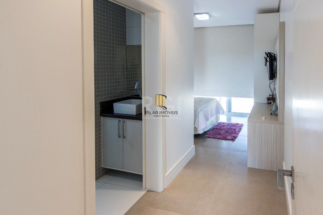 Casa Condominio para Venda - 707.4m², 6 dormitórios, sendo 6 suites, 4 vagas - Terra Ville