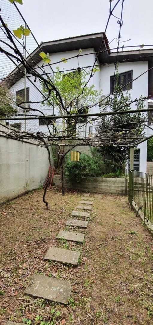 Casa 3 dormitórios no bairro Teresópolis