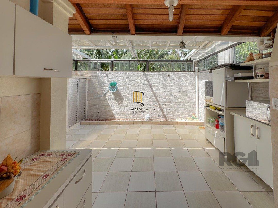 Casa Condominio para Venda - 202m², 3 dormitórios, sendo 1 suites, 2 vagas - Ipanema/ Jardim Verde