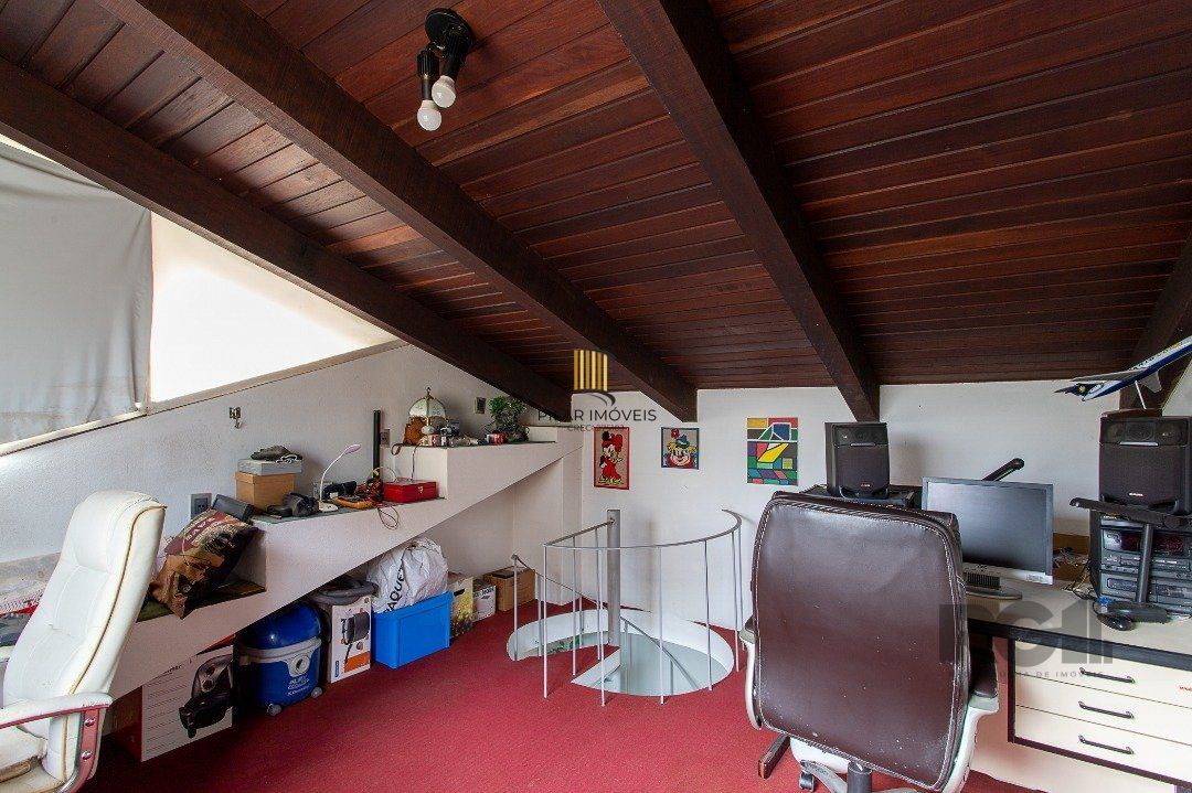 Casa 4 dormitórios no bairro Jardim Isabel