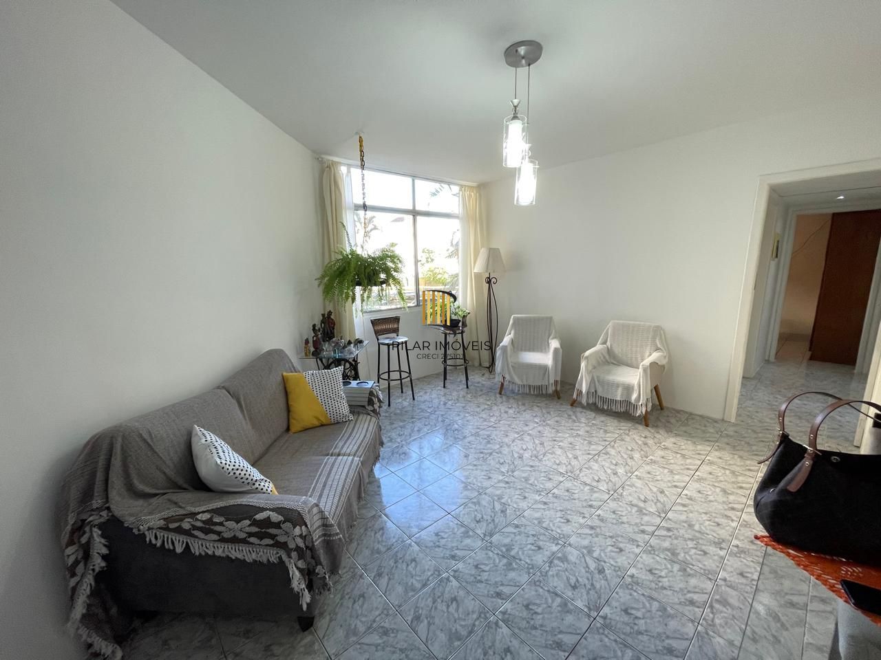 Apartamento 02 dormitórios, 01 banheiro e 01 vaga de garagem, 63,61m² de área privativa no bairro Cristal!