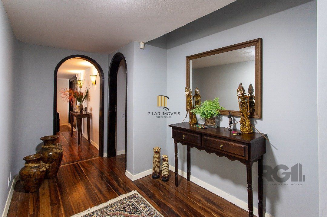 Casa 4 dormitórios no bairro Jardim Isabel