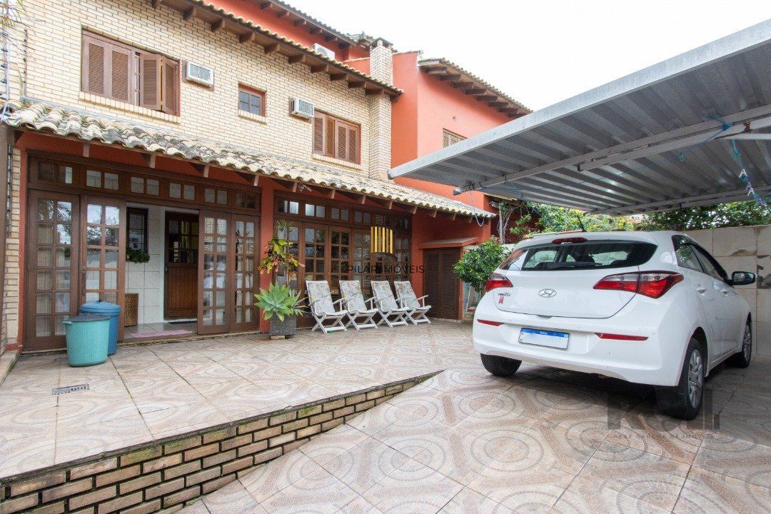 Casa para Venda - 180.3m², 3 dormitórios, sendo 1 suites, 3 vagas - Guarujá