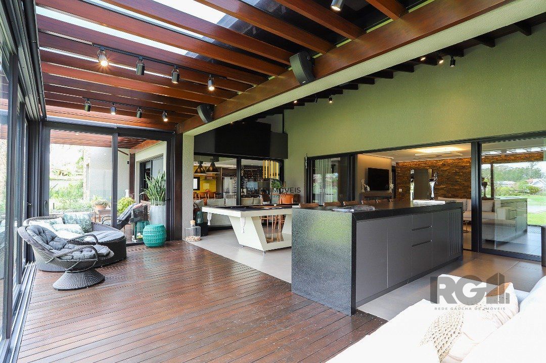 Casa de Condomínio 4 dormitórios no bairro Belém Novo