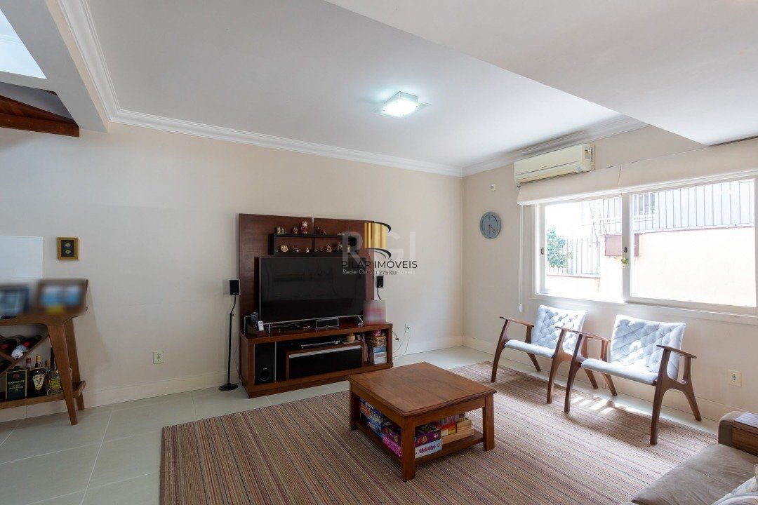 Casa Condominio para Venda - 102.9m², 3 dormitórios, sendo 1 suites, 2 vagas - Camaquã
