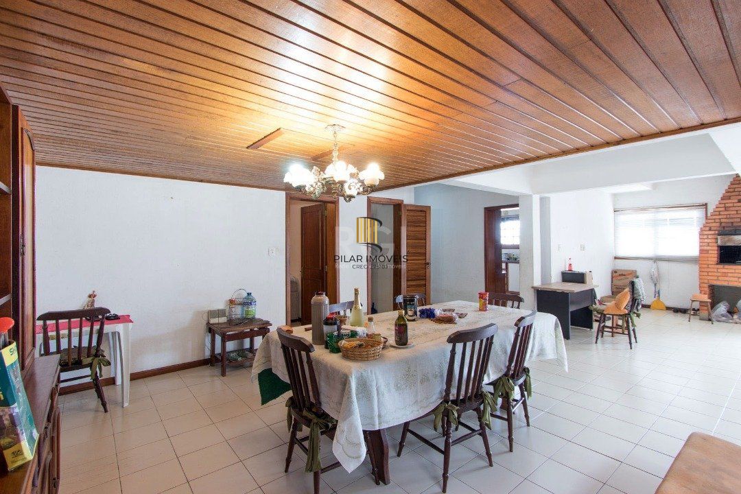 Casa para Venda - 336.21m², 3 dormitórios, sendo 1 suites, 3 vagas - Nonoai