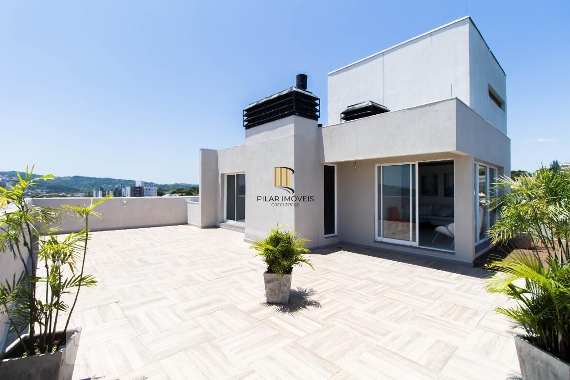 Apartamento de 2 dormitórios, living, cozinha planejada, área de serviço, banheiro social e 1 vaga de garagem escriturada.