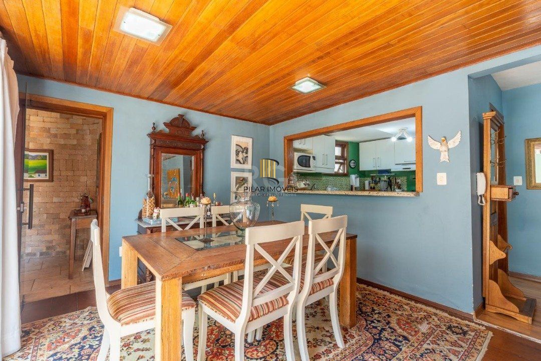 Casa de Condomínio 3 dormitórios no bairro Ipanema