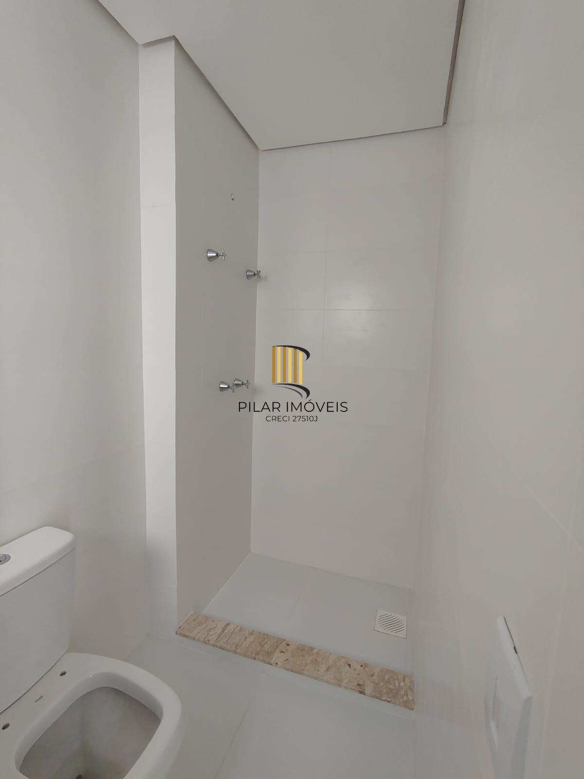 Apartamento Garden de 2 dormitórios, 1 suíte e 2 vagas de garagem.