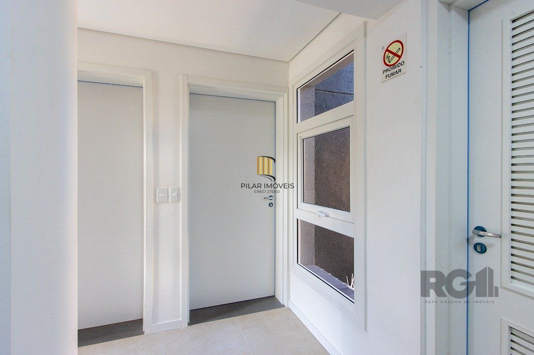 Cobertura para Venda - 214.34m², 3 dormitórios, sendo 3 suites, 2 vagas - Tristeza