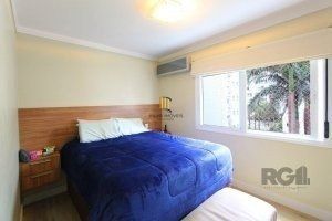 Vende apartamento no Bairro Passo da Areia - Porto Alegre
