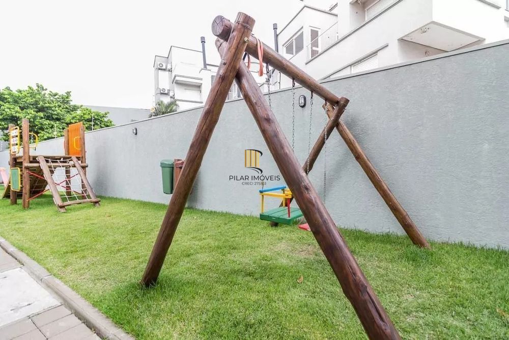 Apartamento com 3 dormitórios e 2 vagas, no bairro Ipanema