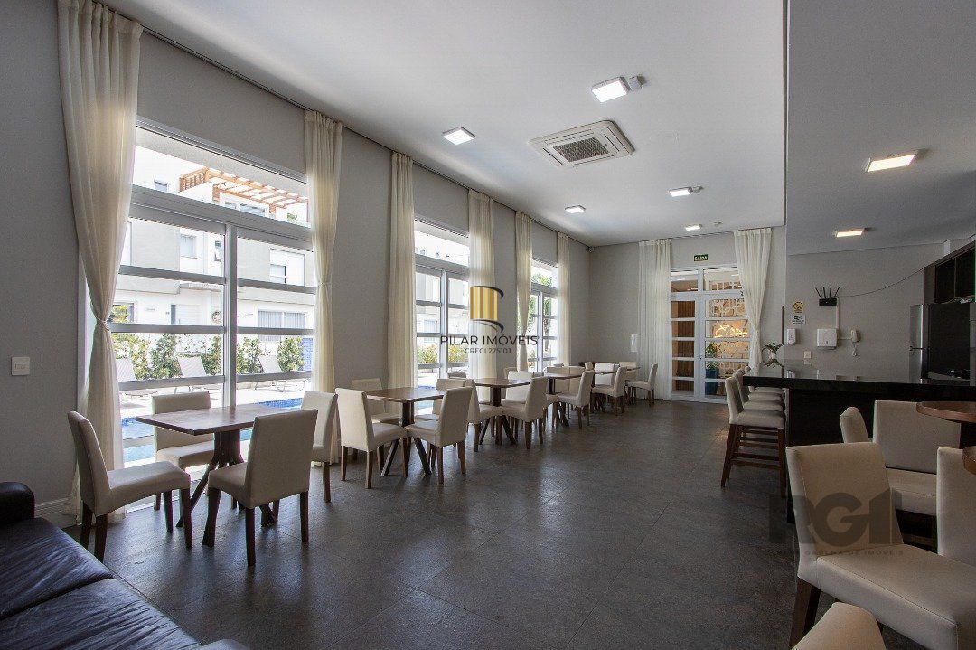 Casa em Condomínio, 197m², 3dormitórios, bairro Glória