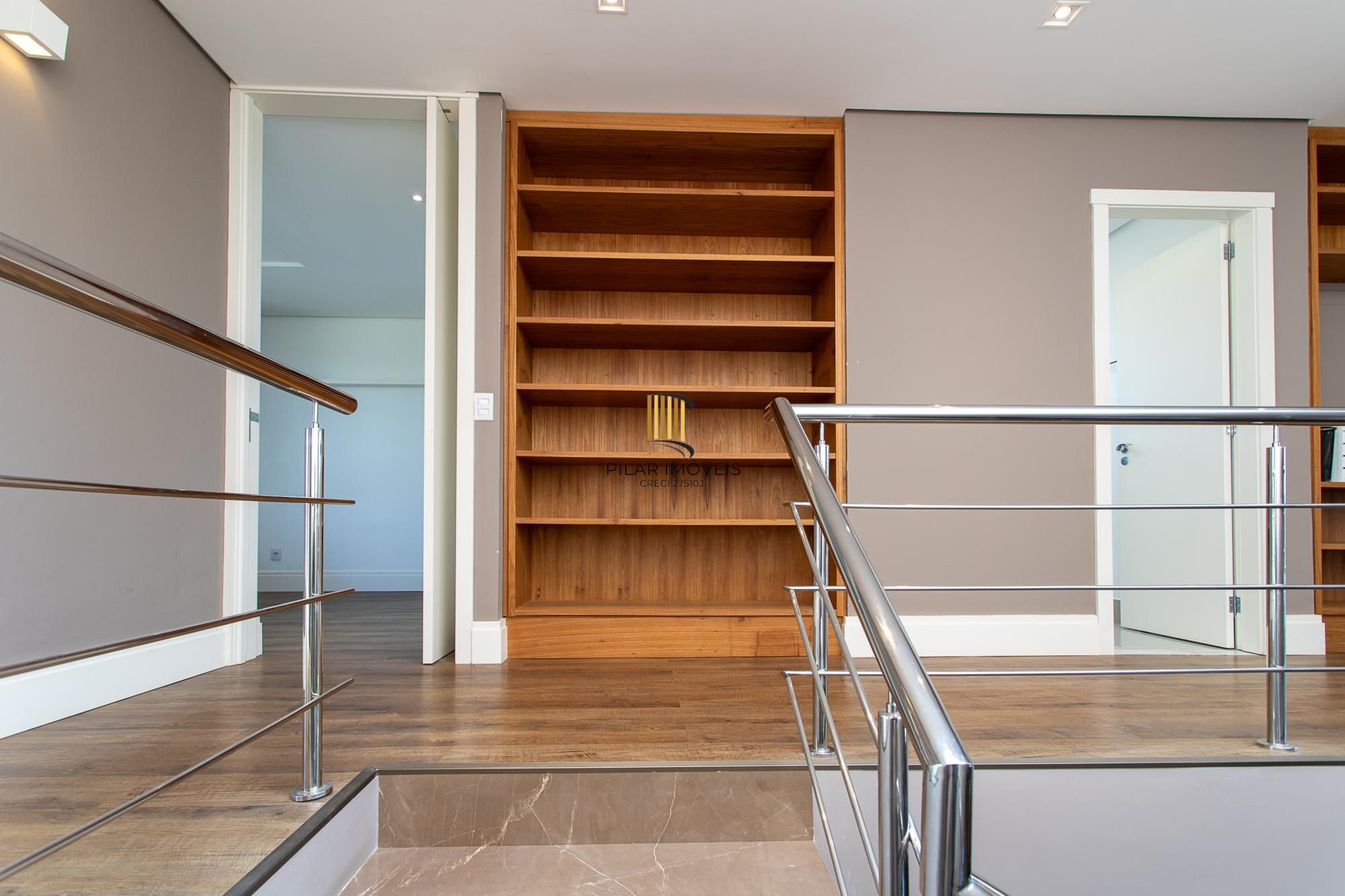 Casa de Condomínio 4 dormitórios no bairro Terraville