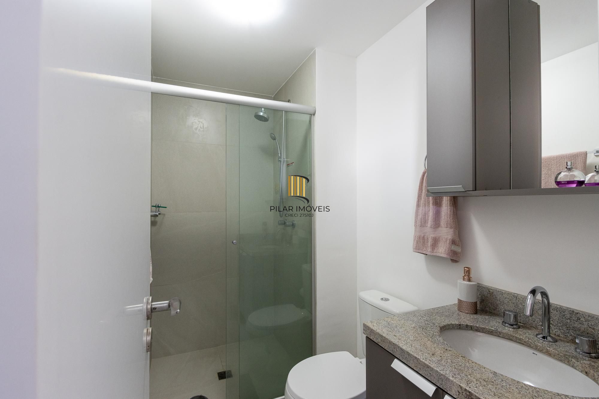 Apartamento 2 dormitórios no bairro Azenha