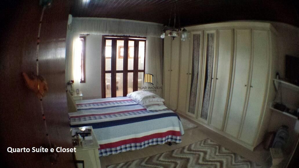 Ótima casa 3 dormitórios sendo 1 suíte e Salão de Festas