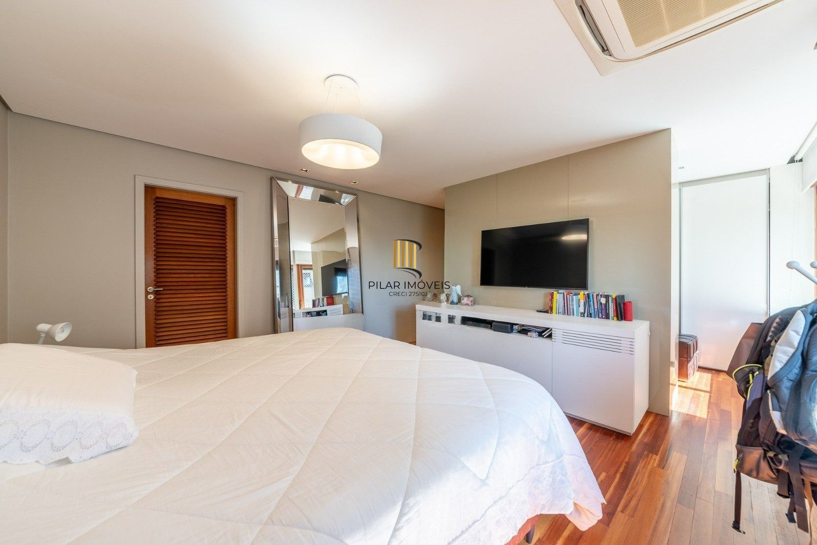 Cobertura de 4 dormitórios com vista 360º  no bairro Moinhos de Vento