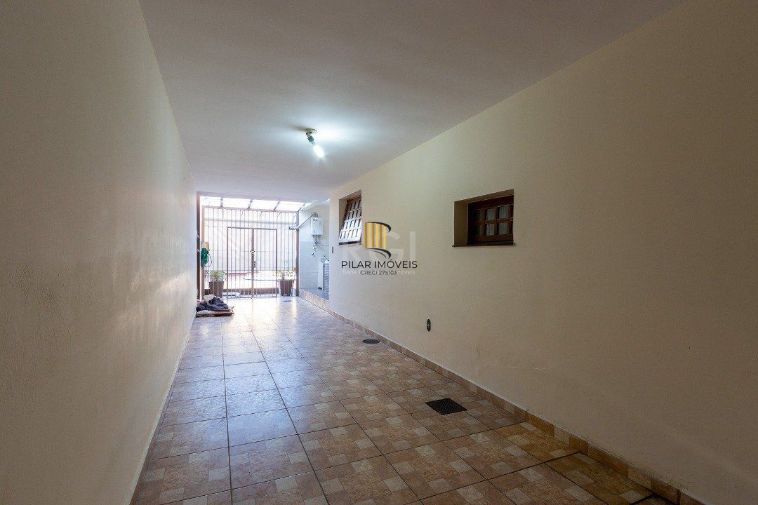 Casa com piscina para Venda , 4 quartos, sendo 1 suite, 3 vagas