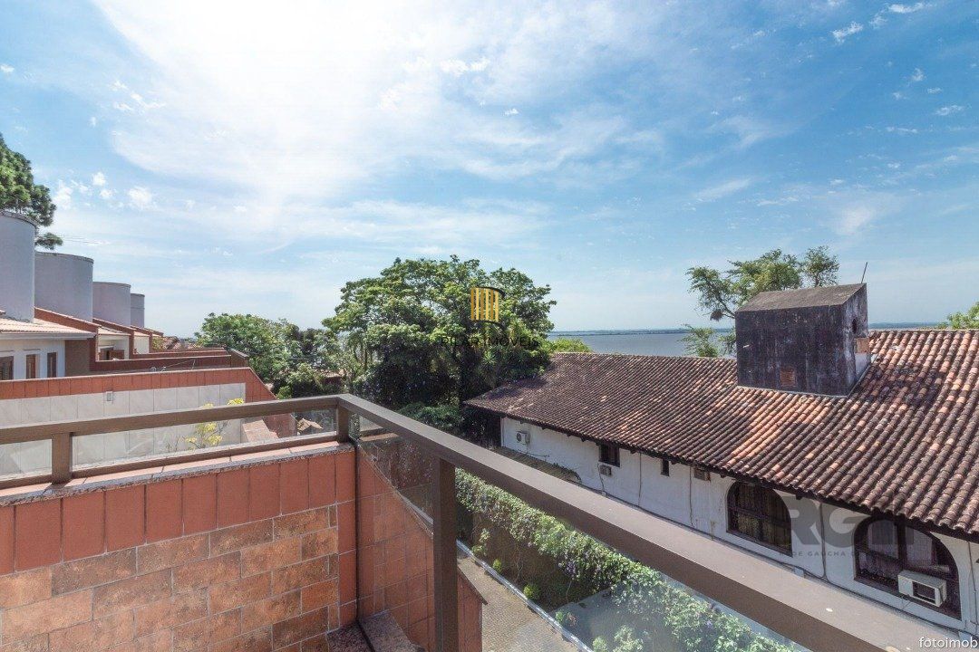 Casa Condominio para Venda - 307m², 5 dormitórios, sendo 1 suites, 4 vagas - Cristal