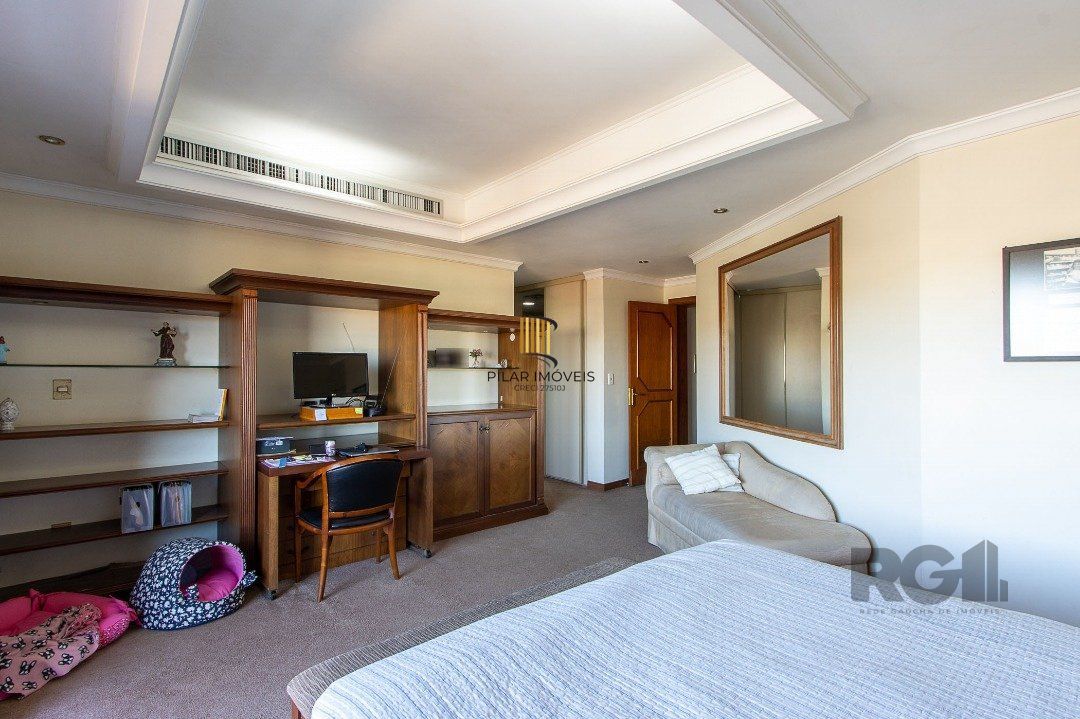 Casa para Venda - 450m², 4 dormitórios, sendo 4 suites, 5 vagas - Vila Assunção