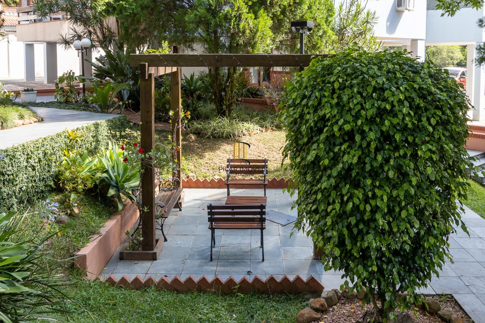 Apartamento bairro Cavalhada com 03 dormitórios, gabinete e 2 vagas 134,35m2 privativos!