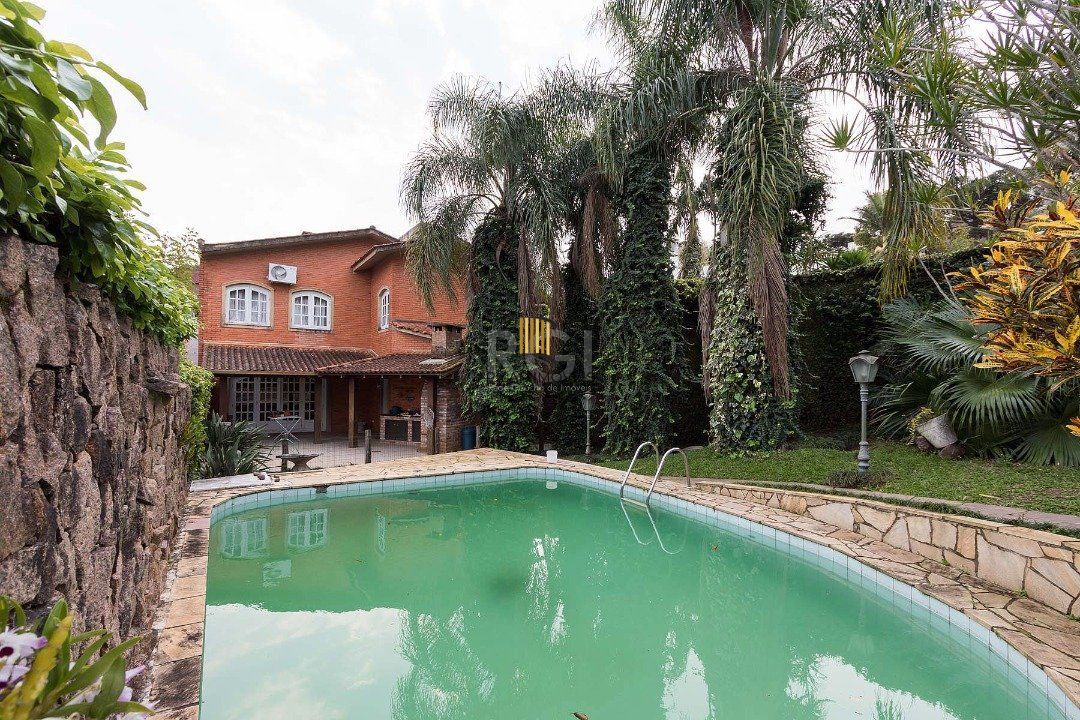 Casa para Venda - 430m², 4 dormitórios, sendo 1 suites, 5 vagas - Cristal