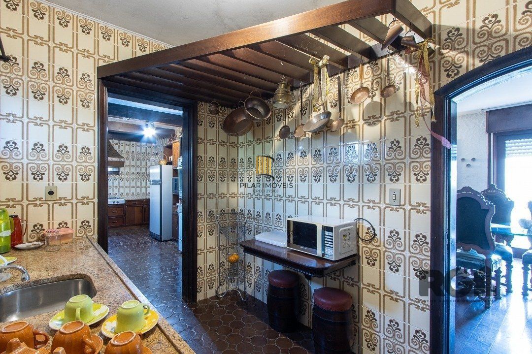 Casa para Venda - 580m², 3 dormitórios, sendo 1 suites, 3 vagas - Santa Tereza
