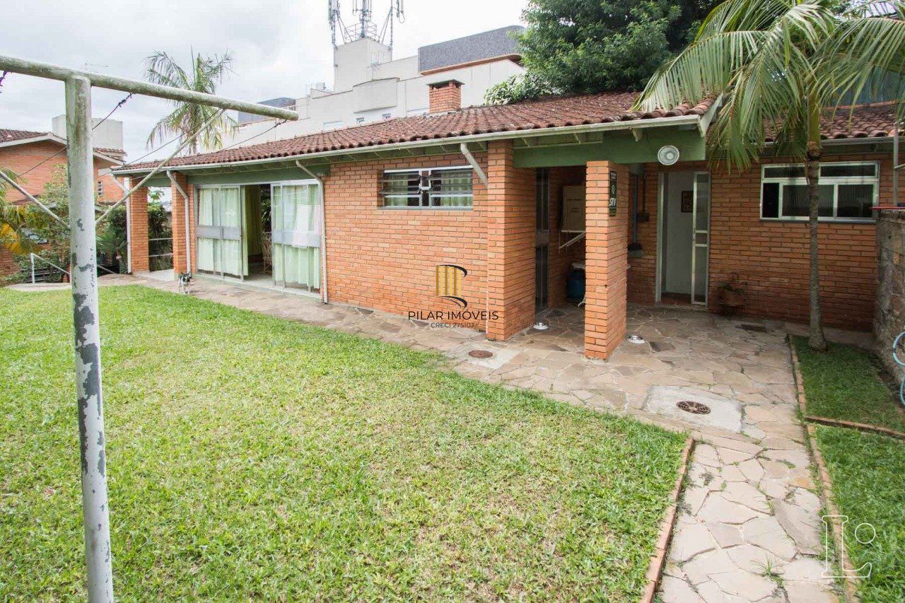 Casa para Venda - 416.89m², 4 dormitórios, sendo 1 suites, 5 vagas - Tristeza