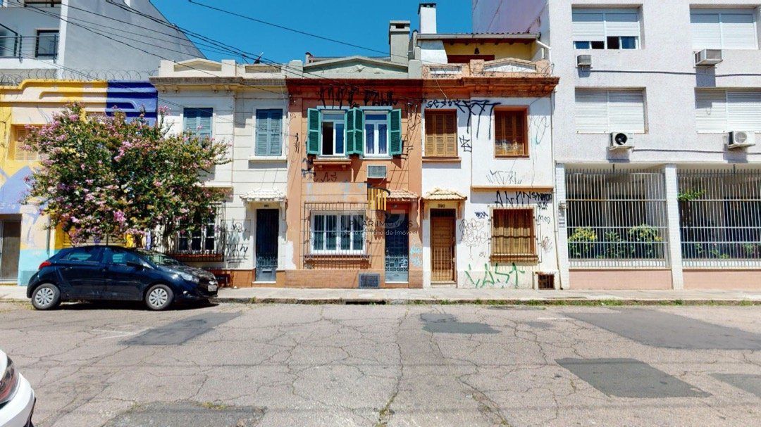Casa para Venda - 130m², 3 dormitórios, sendo 1 suites, Cidade Baixa