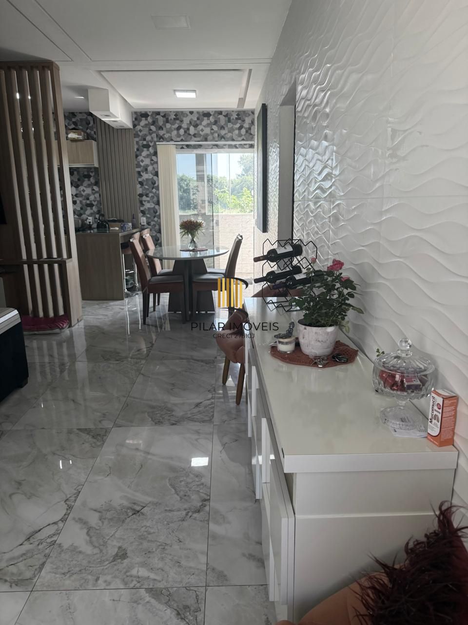 Casa 2 dormitórios no bairro Hípica