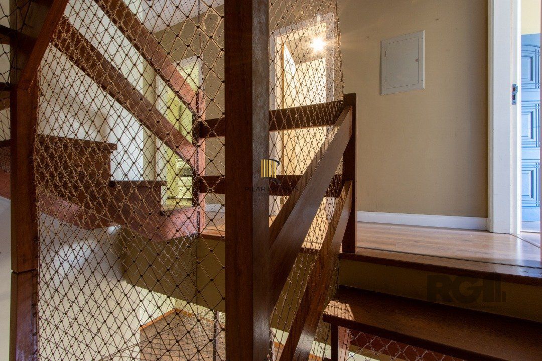 Casa 4 Dormitório(s) Bairro Tristeza