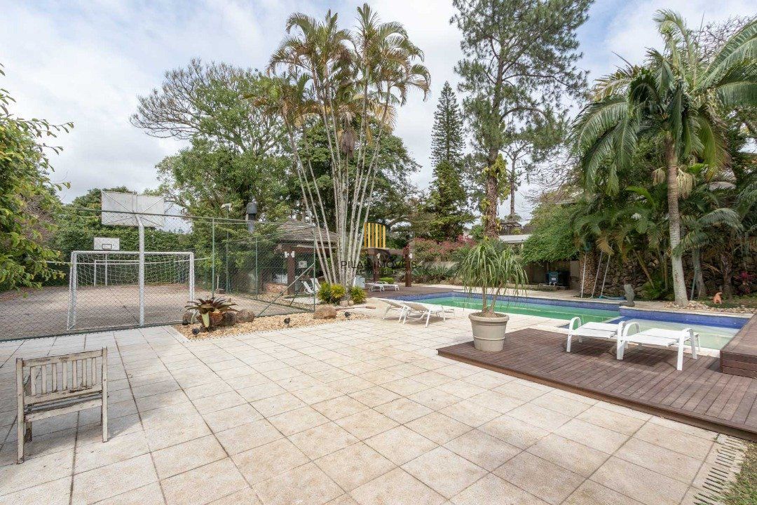 Casa para Venda - 800m², 3 dormitórios, sendo 3 suites, 4 vagas - Vila Assunção