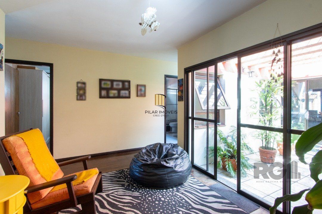 Casa 4 dormitórios no bairro Tristeza