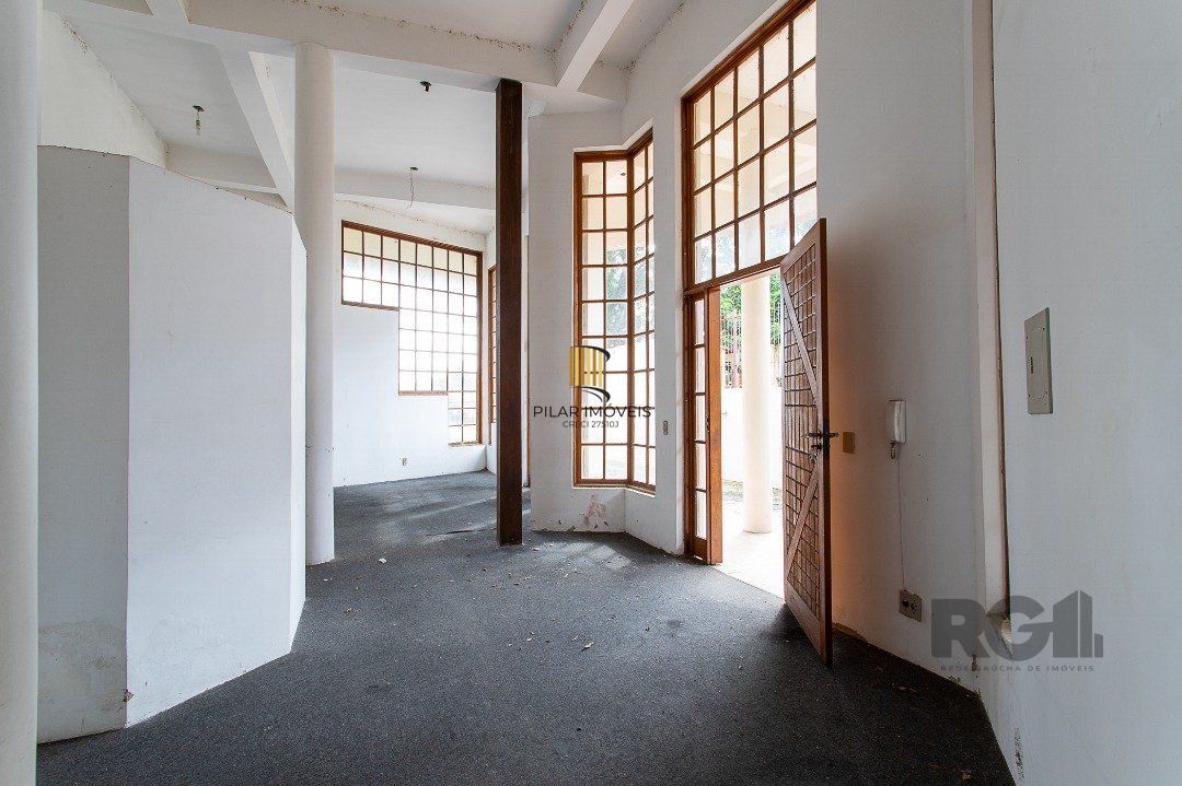 Prédio Comercial no bairro Pedra Redonda
