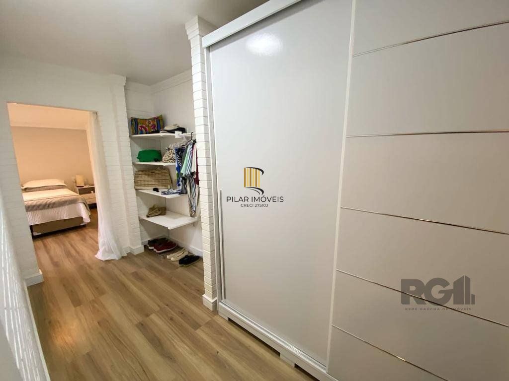 Casa 4 dormitórios no bairro Atlântida