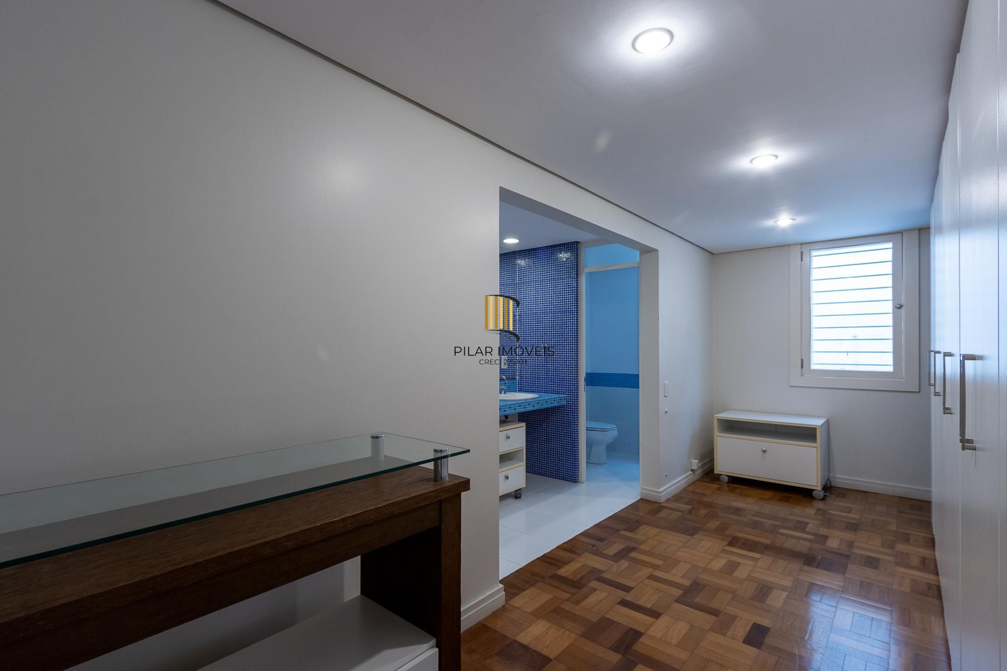 Casa com 4 dormitórios à venda, Jardim Isabel, Porto Alegre