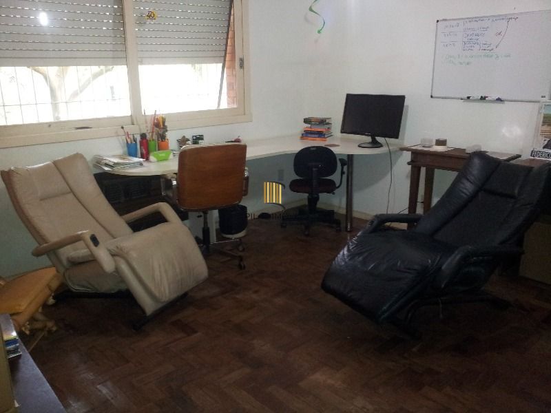 Casa para Venda - 400m², 3 dormitórios, sendo 1 suites, 2 vagas - Cristal