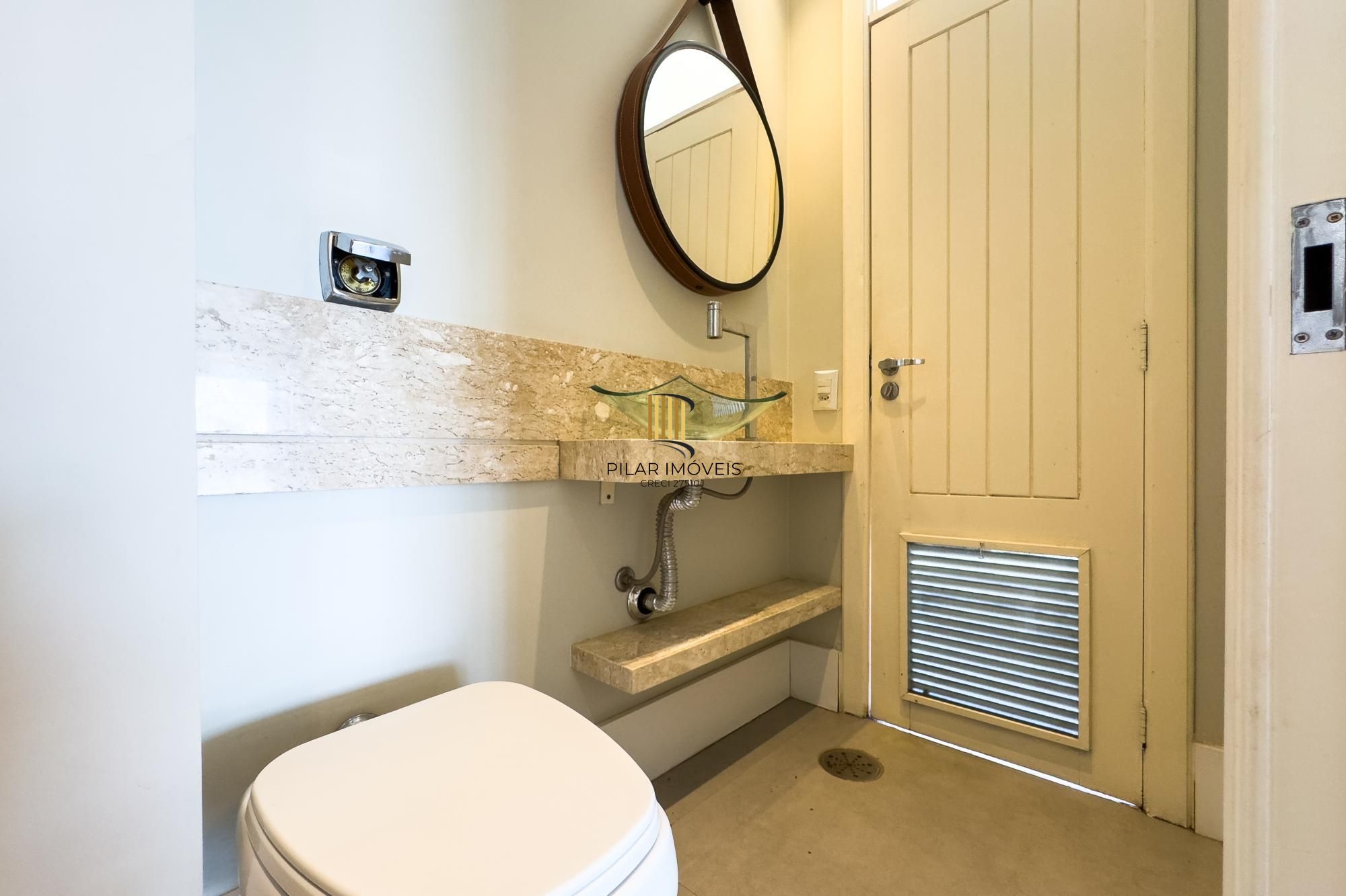 Cobertura alto padrão vista rio, construção Bandeira, com 228,32m² de área privativa.