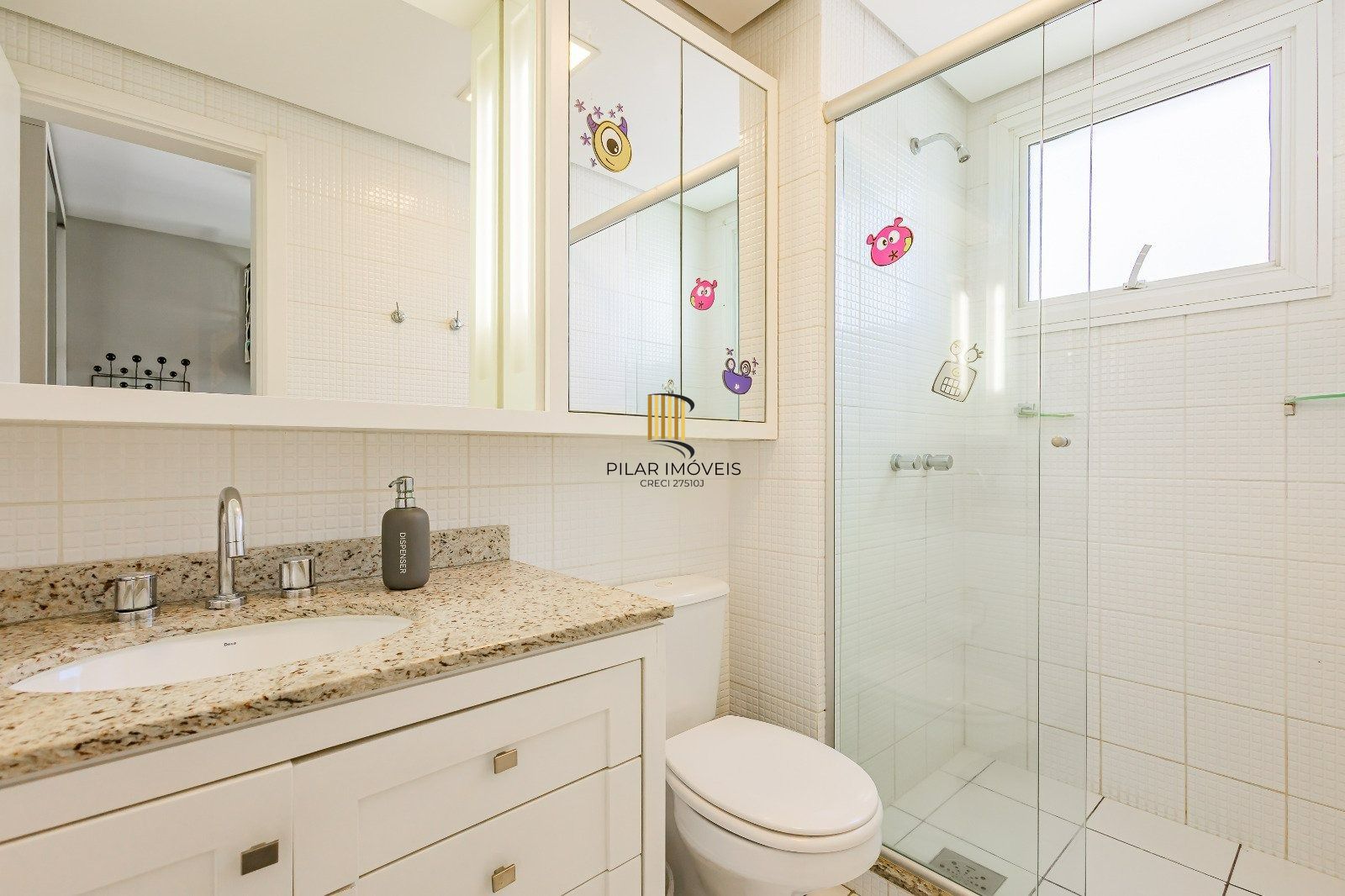 Apartamento Espetacular com 3 Suítes e Área Social Ampla no Passo d'Areia